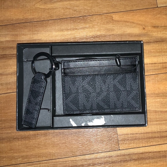 Brand New Michael Kors Men’s Logo Credit Card Holder & Keychain Gift Set - Picture 1 of 4